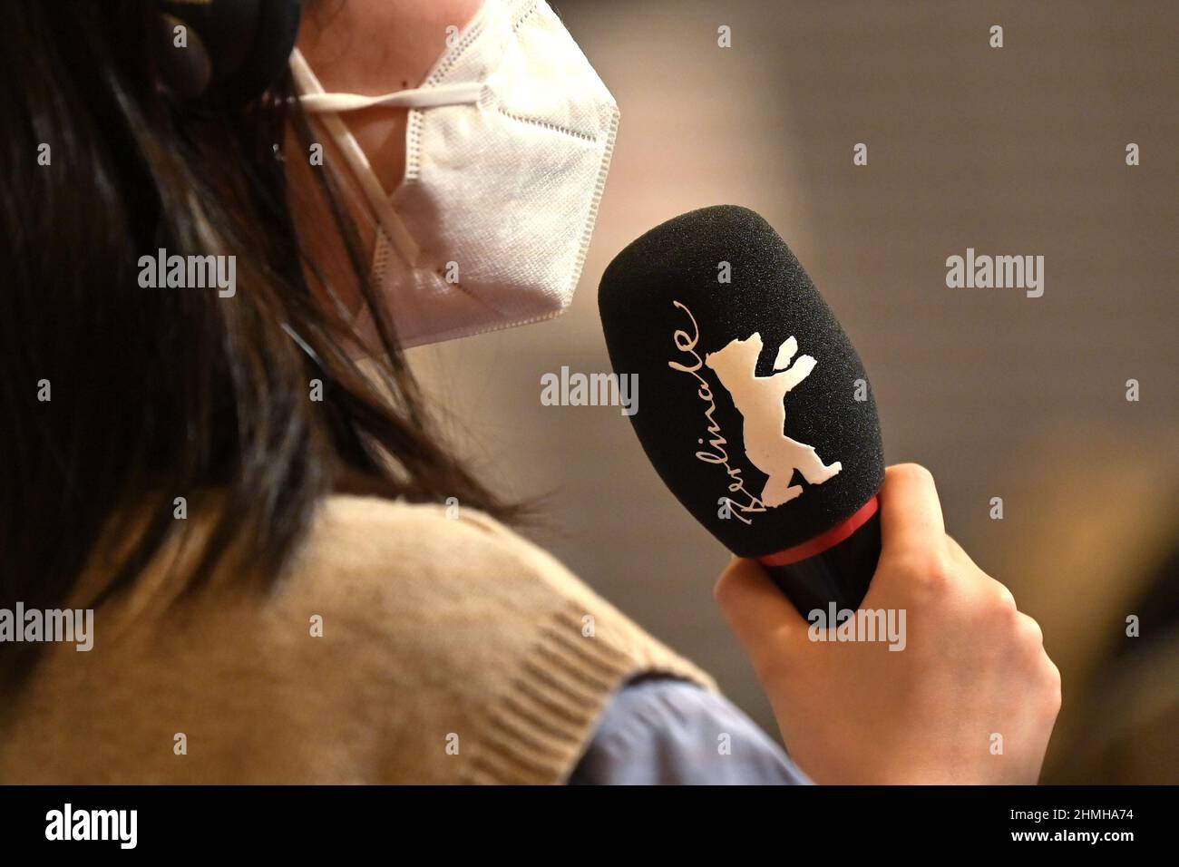 Ffp2 mask in cinema hi-res stock photography and images - Alamy