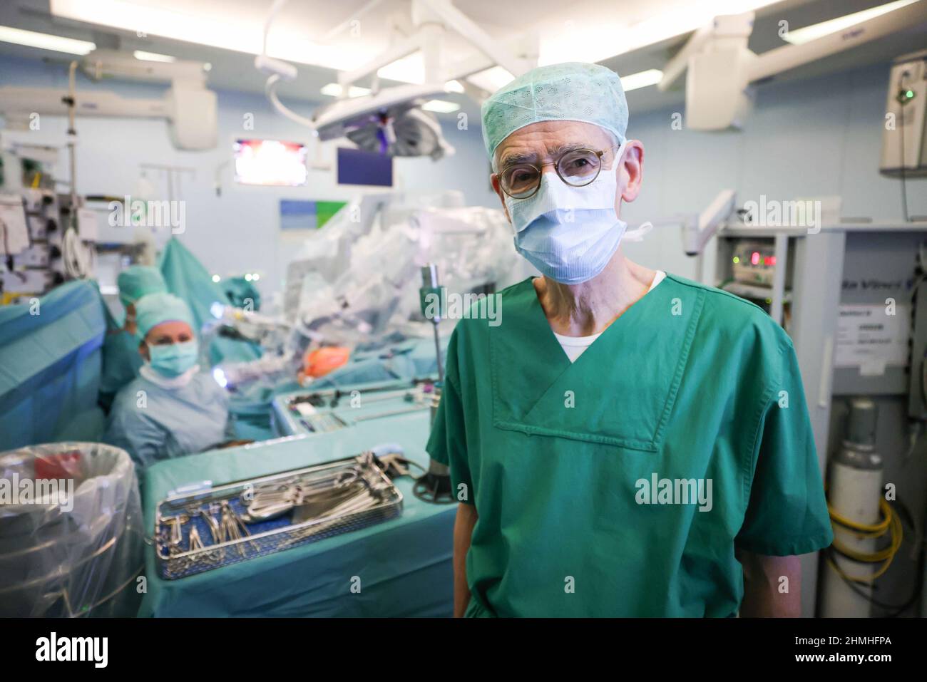 Prostate Photo Operation Robotic Prostate Surgery High Resolution Stock Photography and Images ...