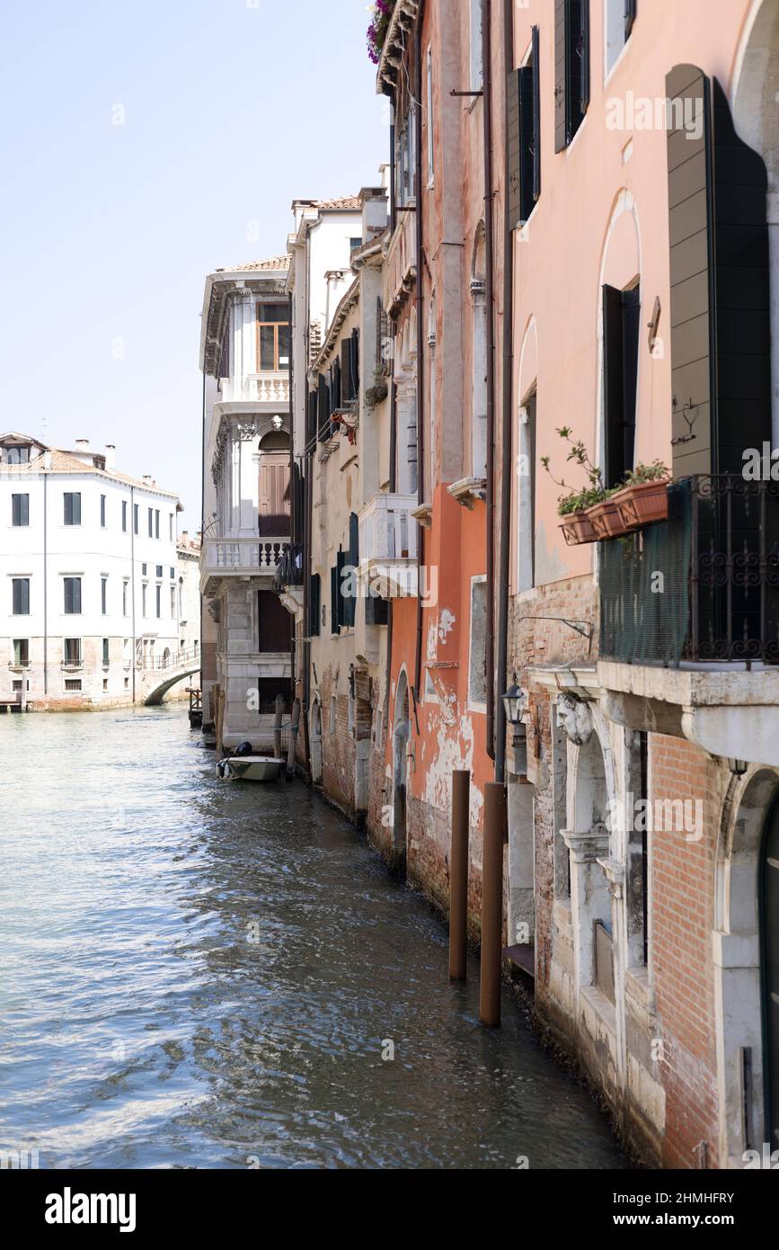 Front of houses directly on the canal in Venice, Italy Stock Photo - Alamy