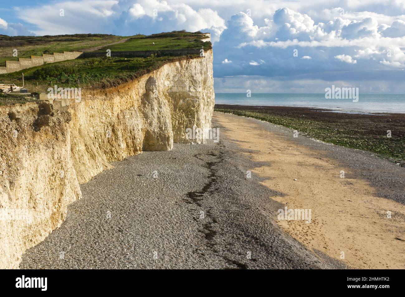 White chalk cliffs and beach at Birling Gap near Eastbourne in East Sussex, England Stock Photo