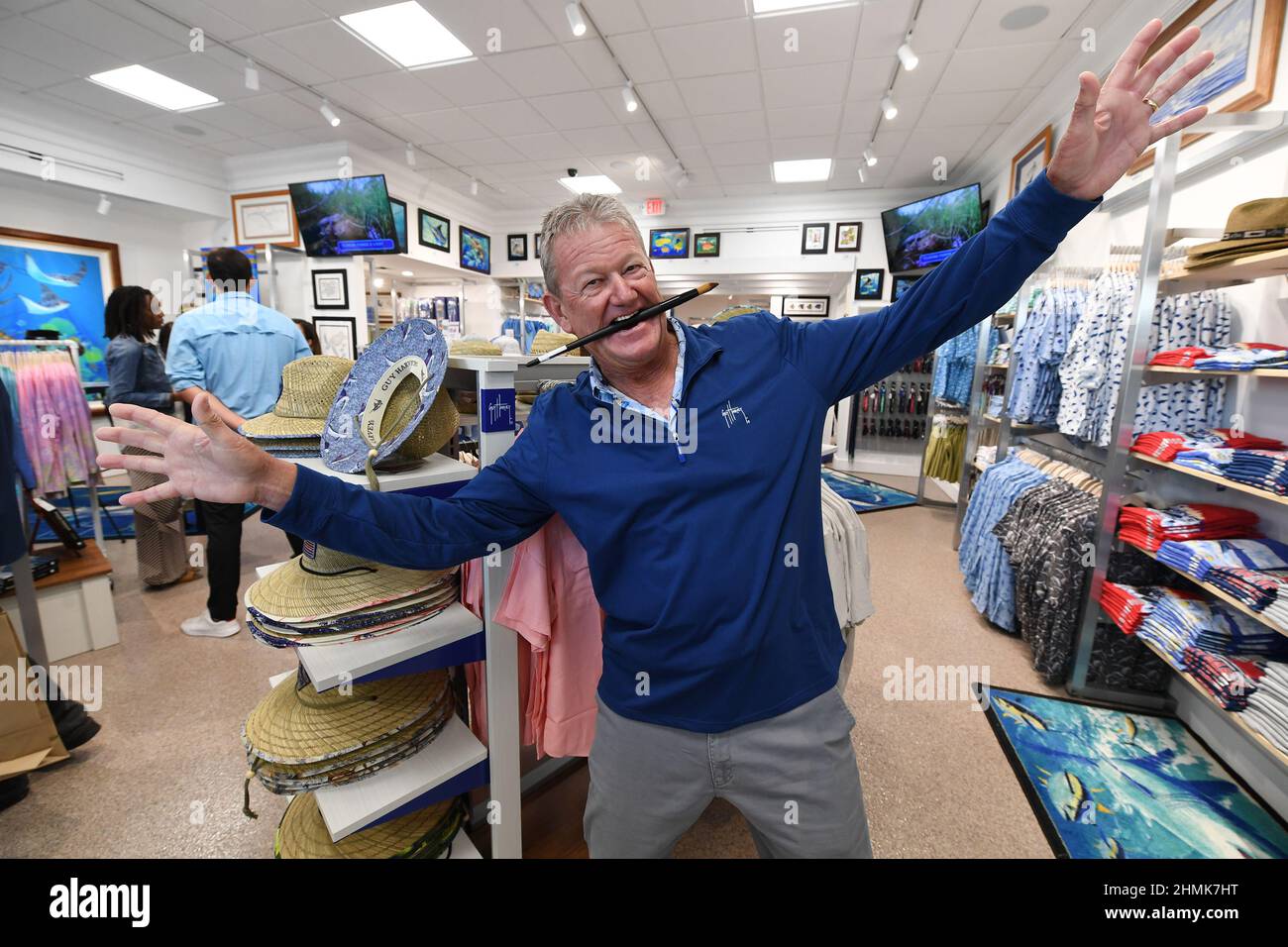 Grand opening ribbon cutting hires stock photography and images Alamy
