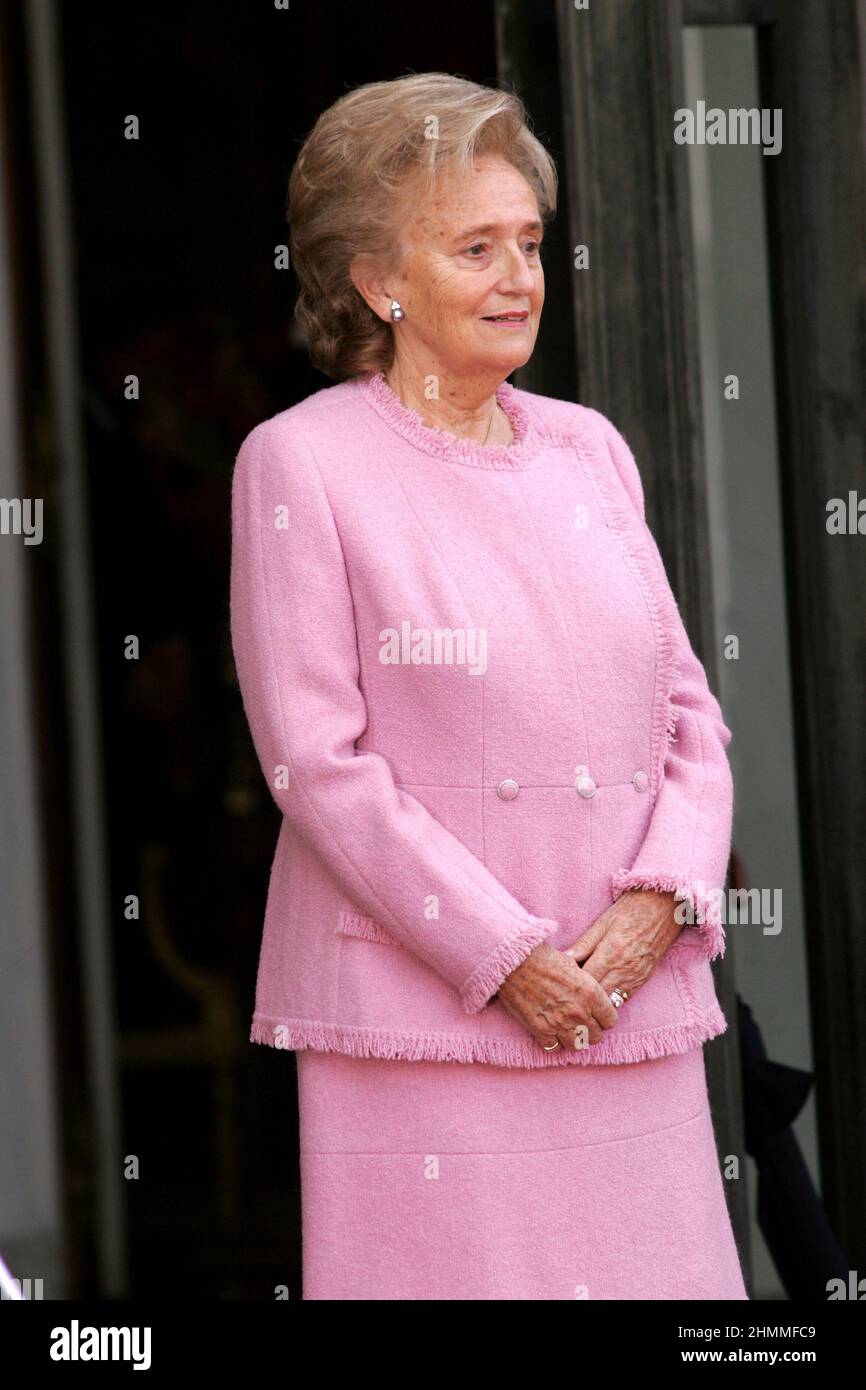 Paris (France): Bernadette Chirac on the steps of the Elyse Palace, 2006/03/27 Stock Photo