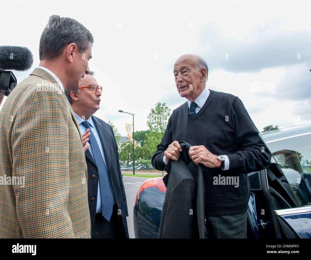 Saint-Cyr-sur-Loire (north-western France), May 29, 2010: Valéry Giscard d'Estaing, former President of the French Republic, at the “Chapiteau du livre” Book Fair Stock Photo