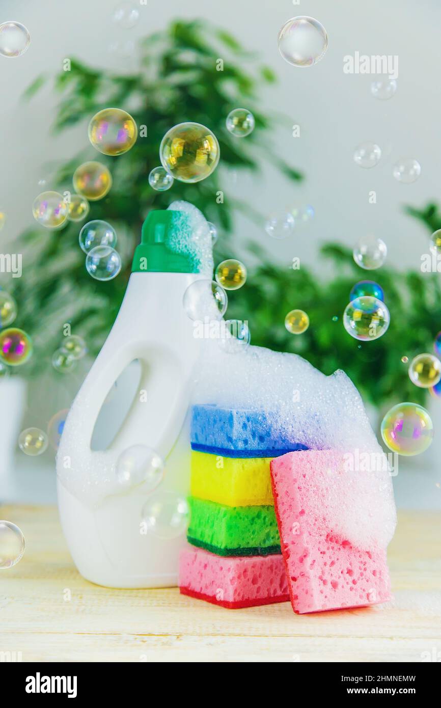 Green bottle dish soap hi-res stock photography and images - Page 5 - Alamy