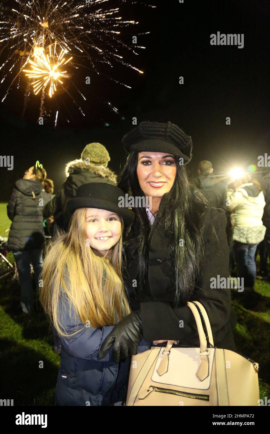 Ayr Rugby Club Fireworks & Bonfire Party Tracy Stephens with daughter Niamh (8 Stock Photo Alamy Ayr Rugby Club Fireworks & Bonfire Party Tracy Stephens with daughter Niamh (8 Stock Photo Alamy