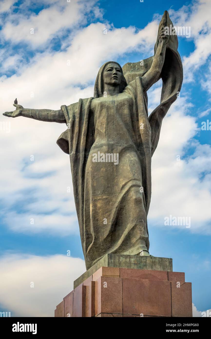 Monument to the Martyrs of the Revolution in downtown Bishkek Kyrgyzstan, Central Asia Stock Photo