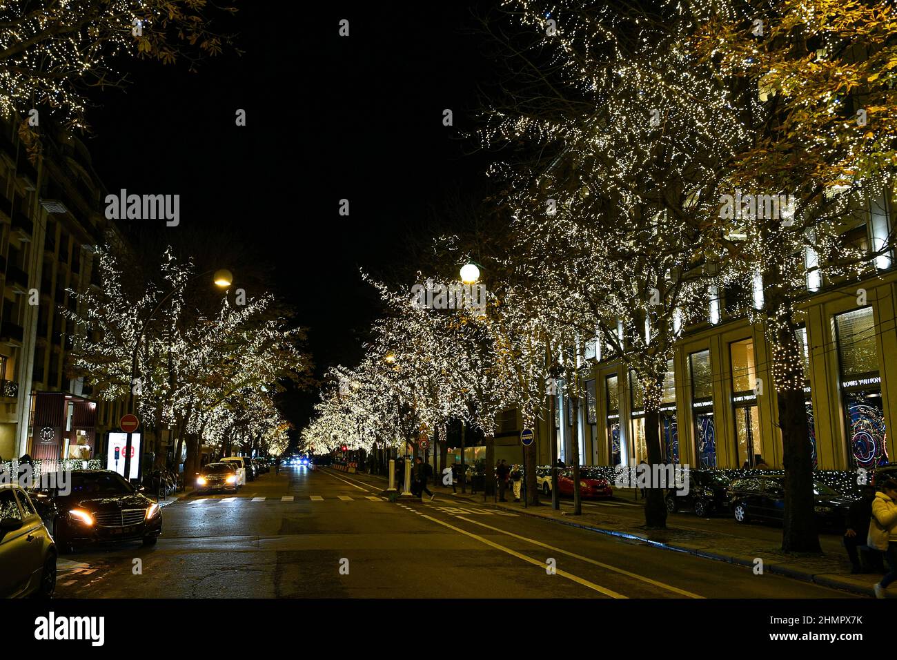 LOUIS VUITTON, Avenue Montaigne, Paris, France, “This is certainly a  Holiday Tree goal…