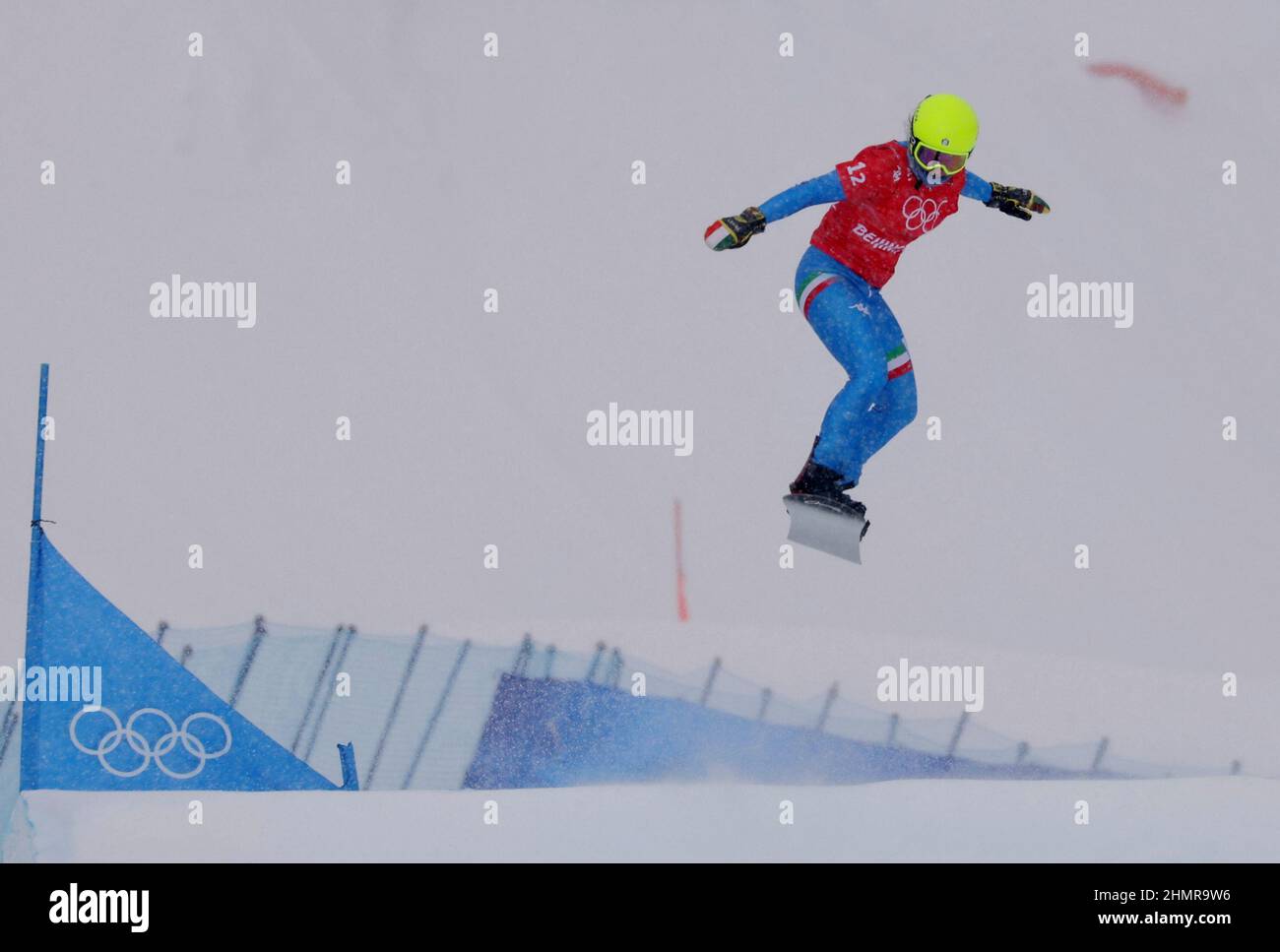 Snowboard cross mixed team hi-res stock photography and images - Alamy