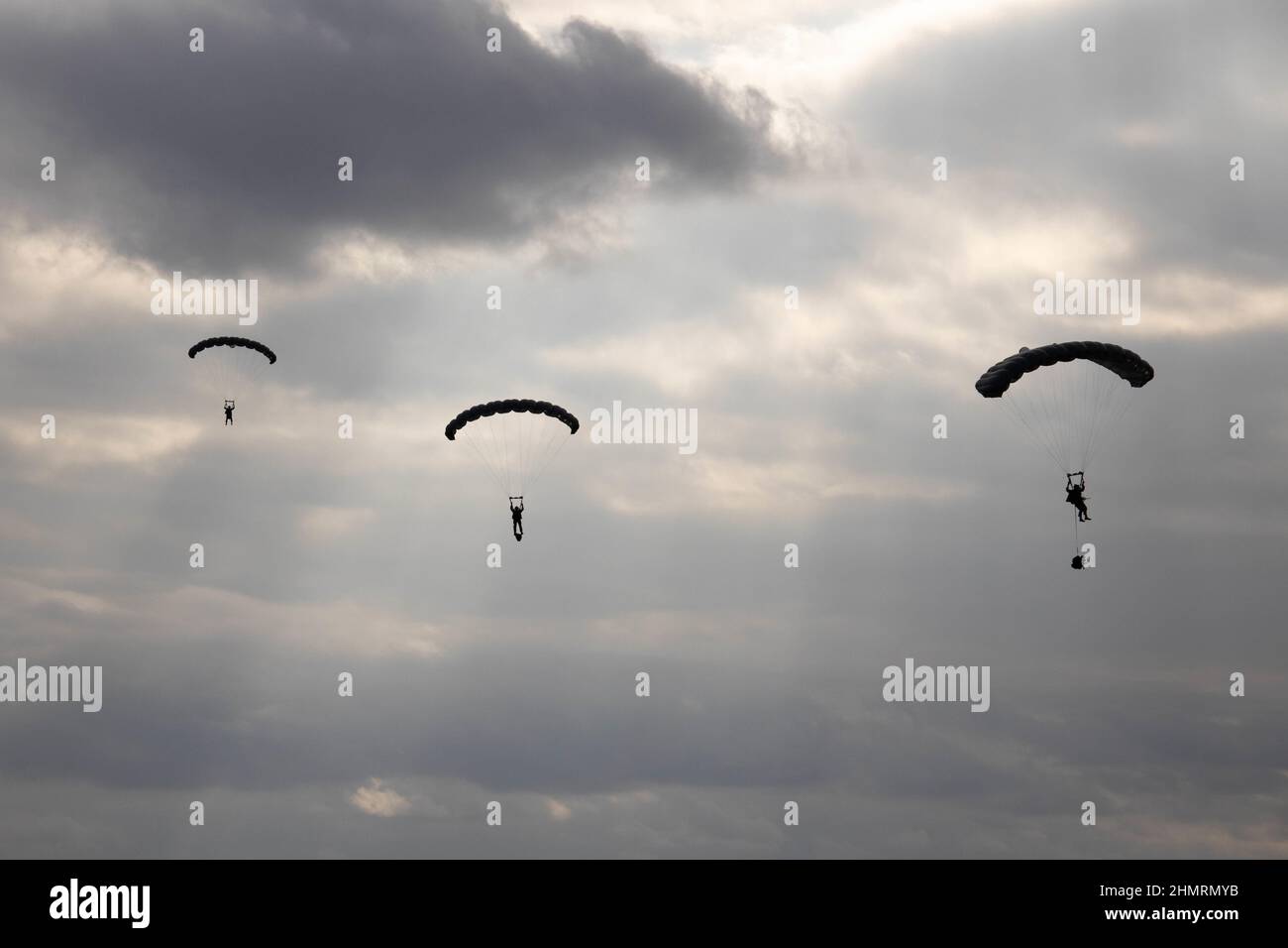 Military freefall hi-res stock photography and images - Alamy
