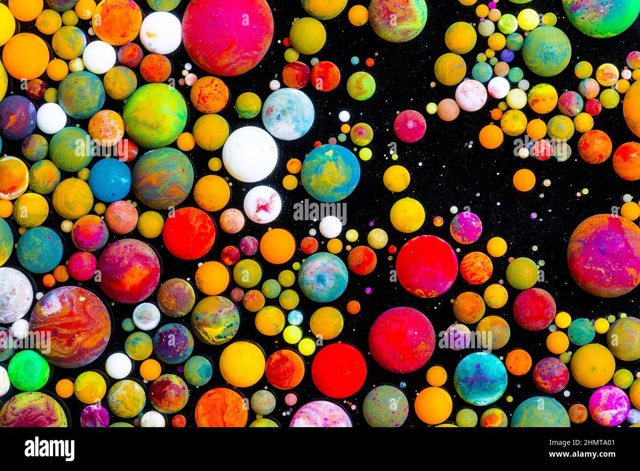 Green oil bubbles hi-res stock photography and images - Alamy