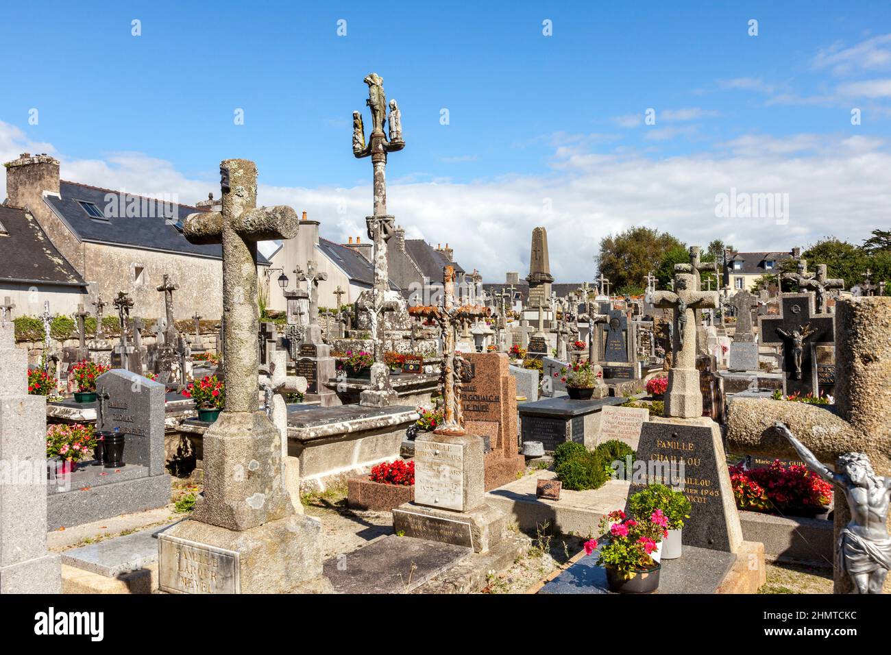 France, Brittany, Finistere, Locronan, labelled Les plus Beaux Villages de France (The Most Beautiful Villages of France), Saint Ronan church Stock Photo