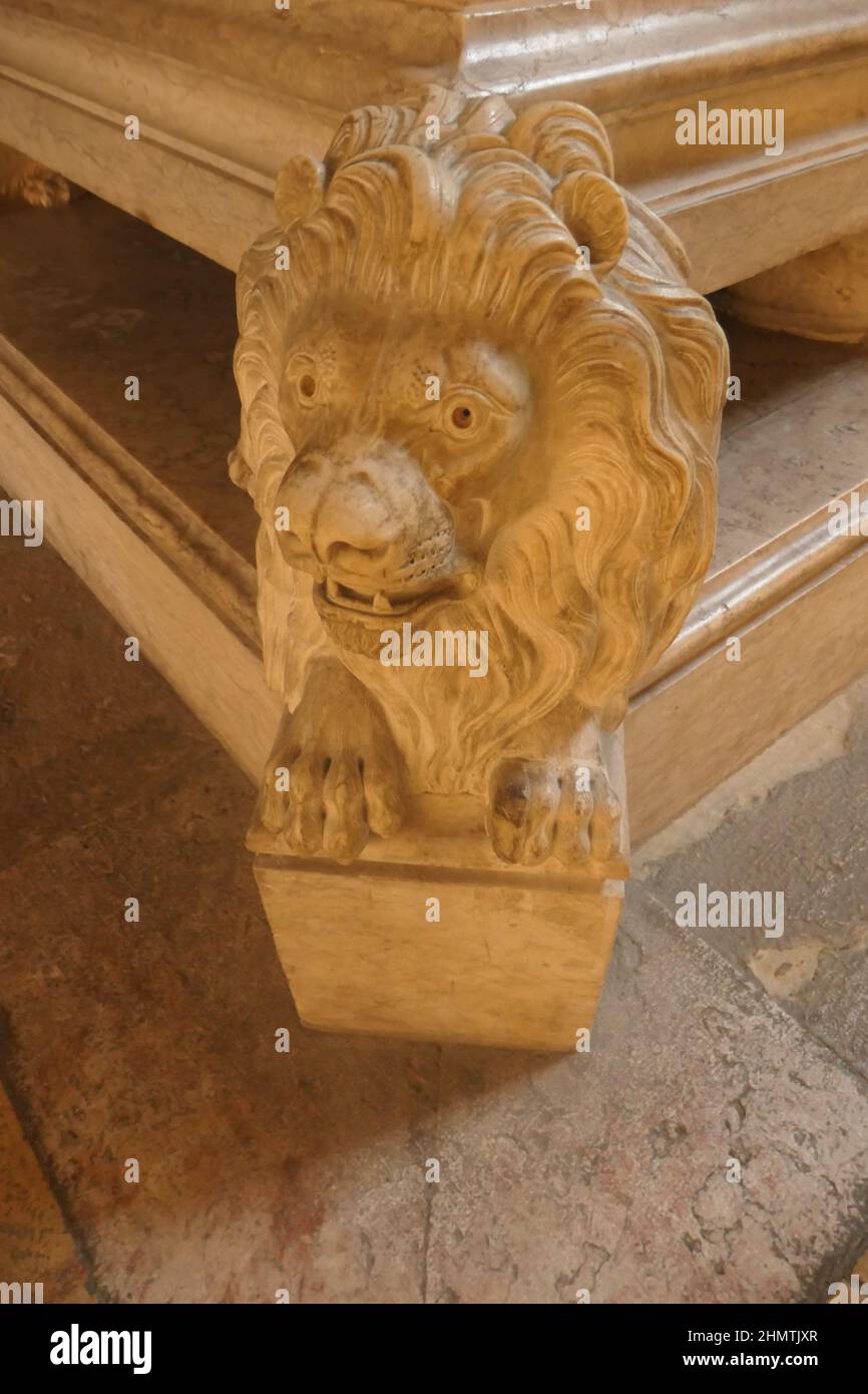 Museo y catacumbas del convento san francisco de asis del hires stock photography and images