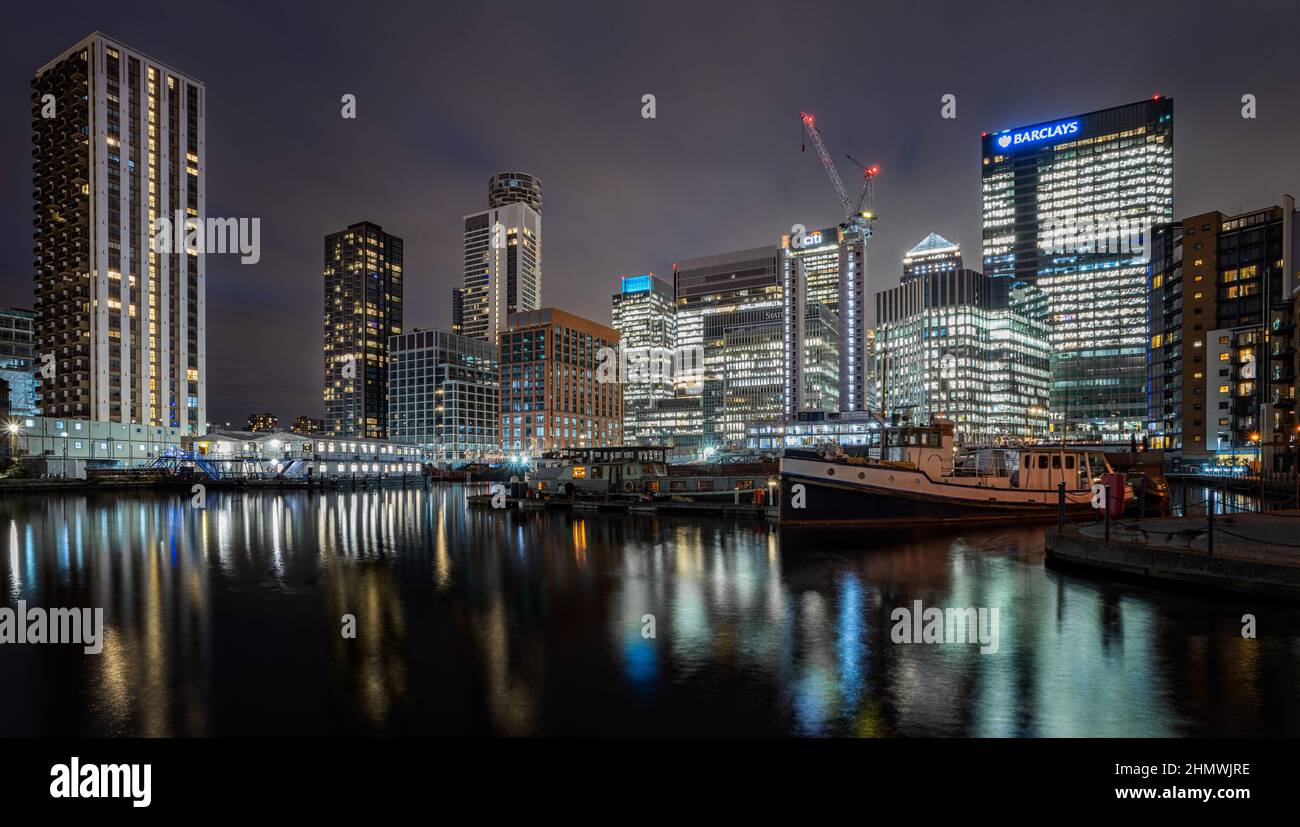 Canary wharf hi-res stock photography and images - Alamy