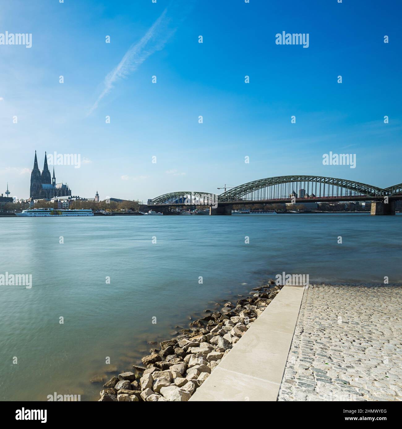 Rhine boulevard hi-res stock photography and images - Alamy