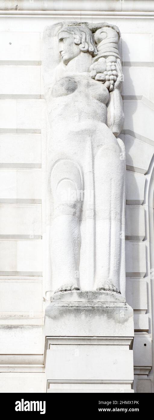 Stone sculpture on the wall of the Bank of England, Threadneedle st ...