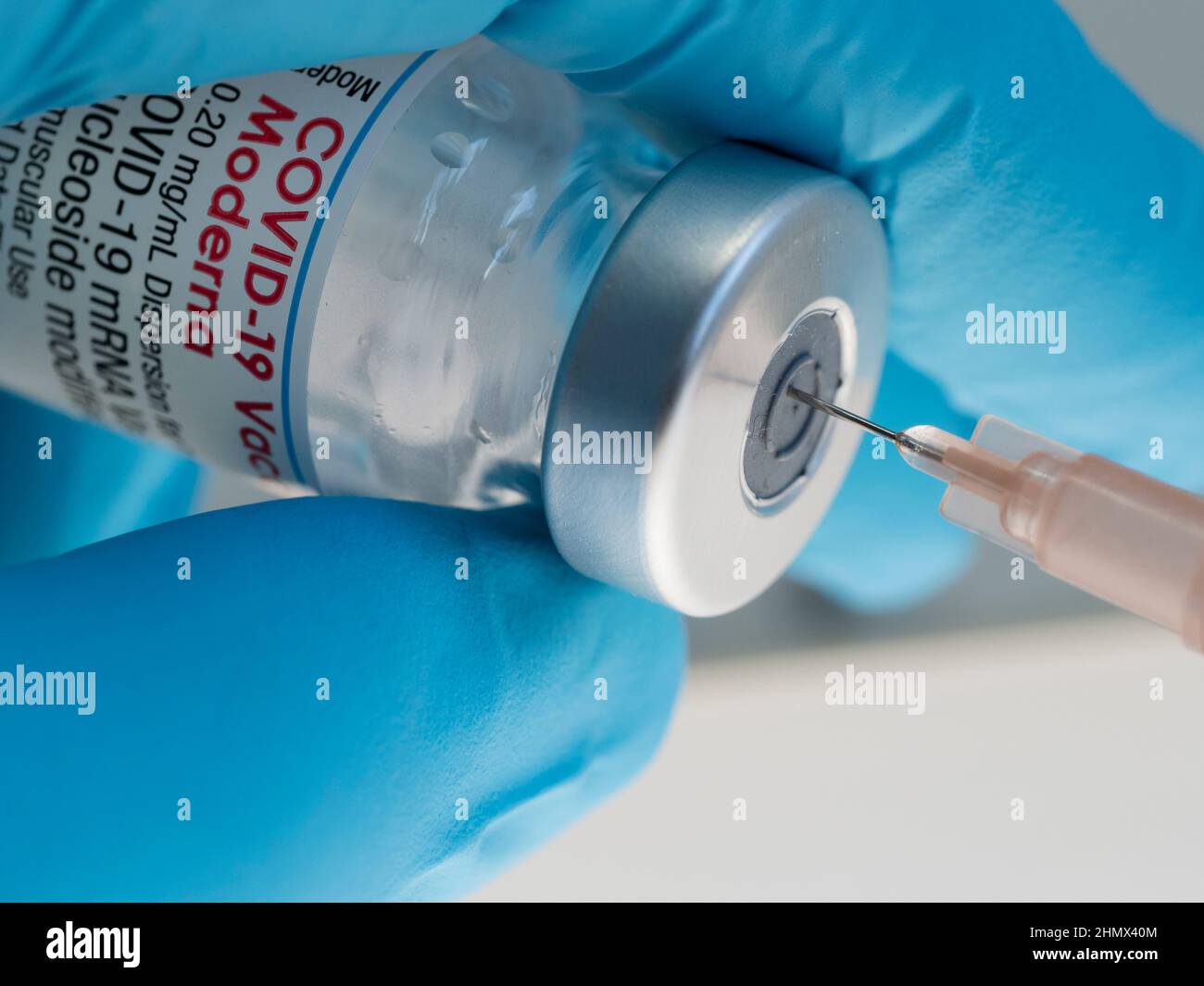 Close-up of drawing up an injection of Moderna Covid-19 vaccine Stock ...