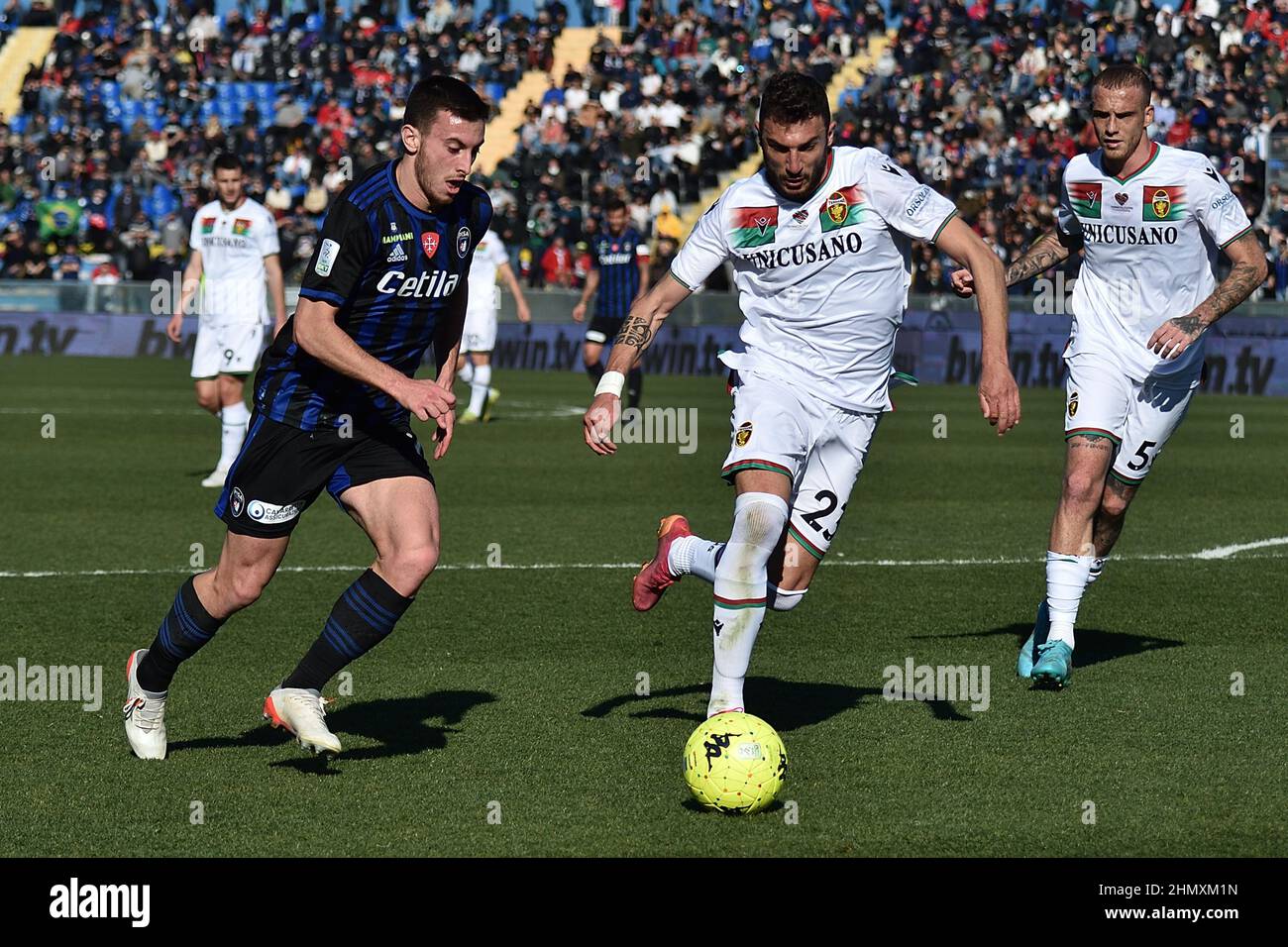 Pisa, Italy. 06th May, 2023. The referee Francesco Cosso during the Italian  soccer Serie B match AC Pisa vs Frosinone Calcio on May 06, 2023 at the  Arena Garibaldi in Pisa, Italy (