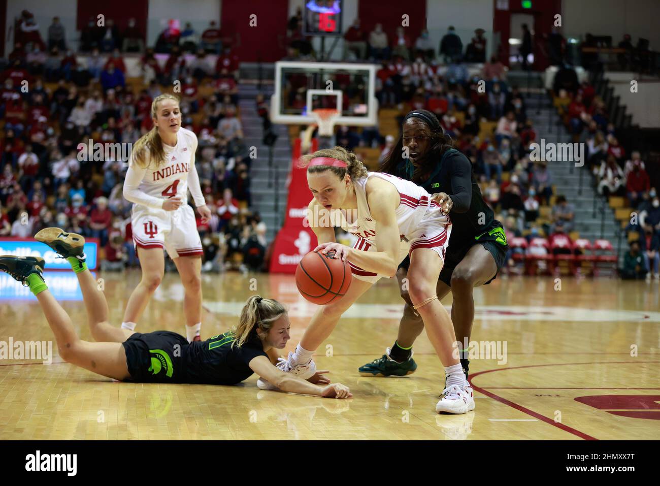 Ncaa women ball hi-res stock photography and images - Alamy