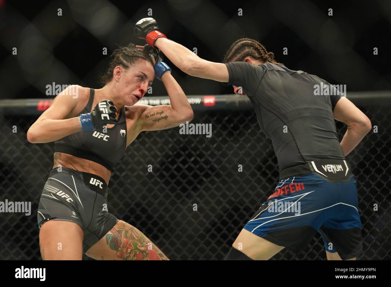 Roxanne modafferi hi-res stock photography and images - Alamy