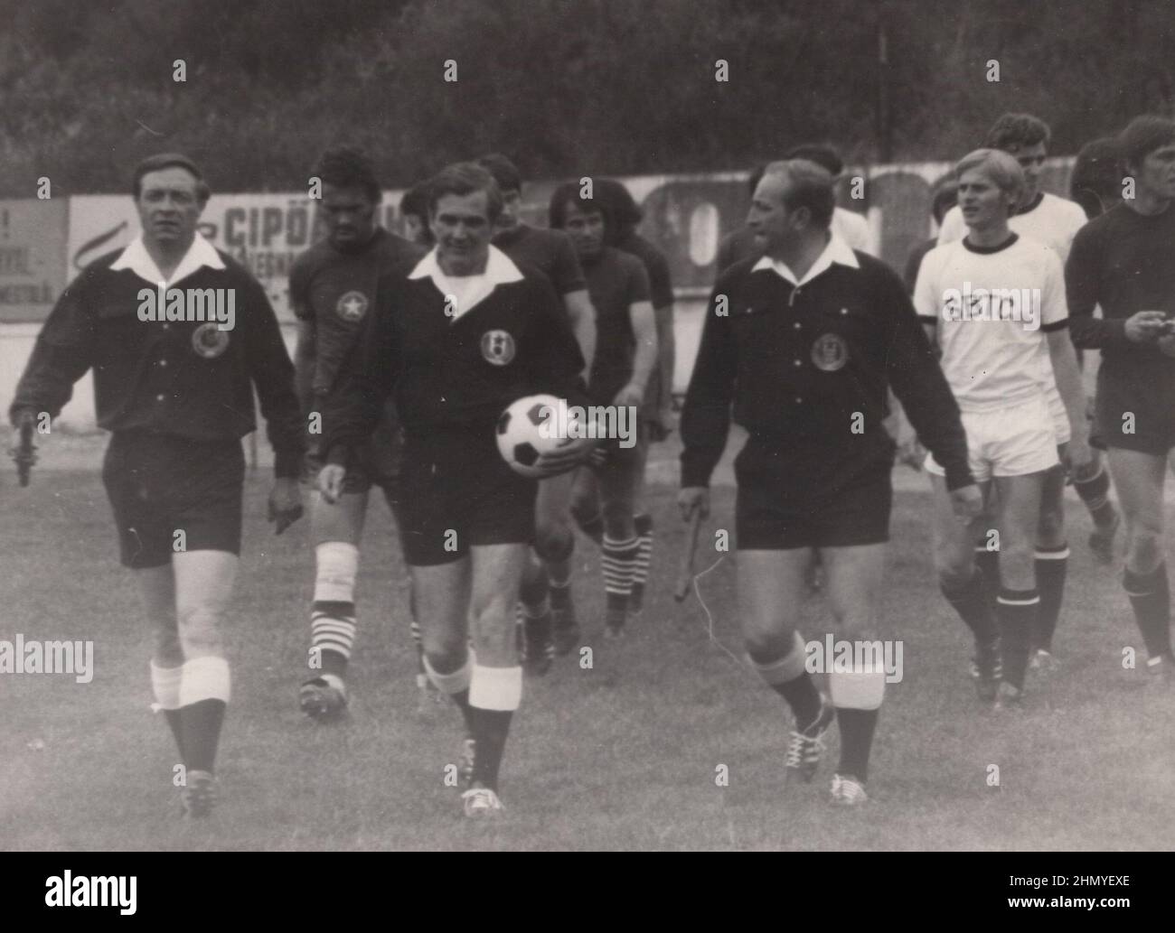 starting the game, photo, players, football players, sport, monochrome, picture, photograph, three judges, soccer, vintage, past, retro, life, lifestyle, moment, pictures, unique, interesting, scarce, professional, Rare, unusual, art, artwork, work of art, public, publication, forever, first class, adventure, beauty, attention, super, pay attention, cheers, proud, wait for a shoot, treasure, icon, icons, power, power of the moment, football, match, game, judge, team, action, Hungary source: original photograph. ADDITIONAL-RIGHTS-CLEARANCE-INFO-NOT-AVAILABLE Stock Photo