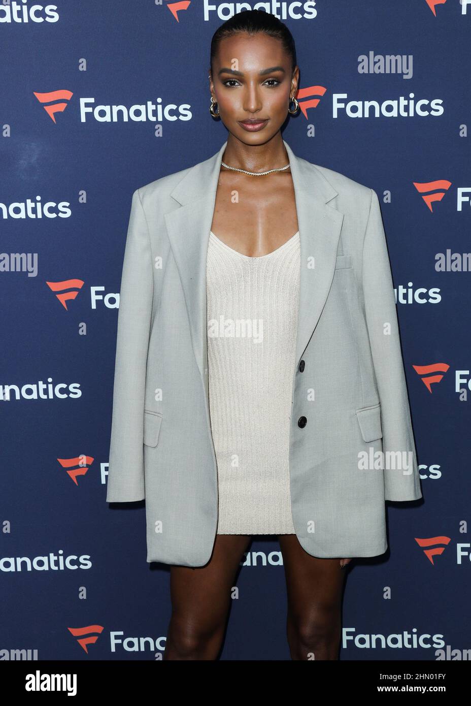 CULVER CITY, LOS ANGELES, CALIFORNIA, USA - FEBRUARY 12: American model