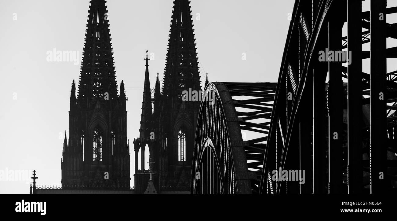 Cologne Cathedral silhouette in black and white colors Stock Photo - Alamy