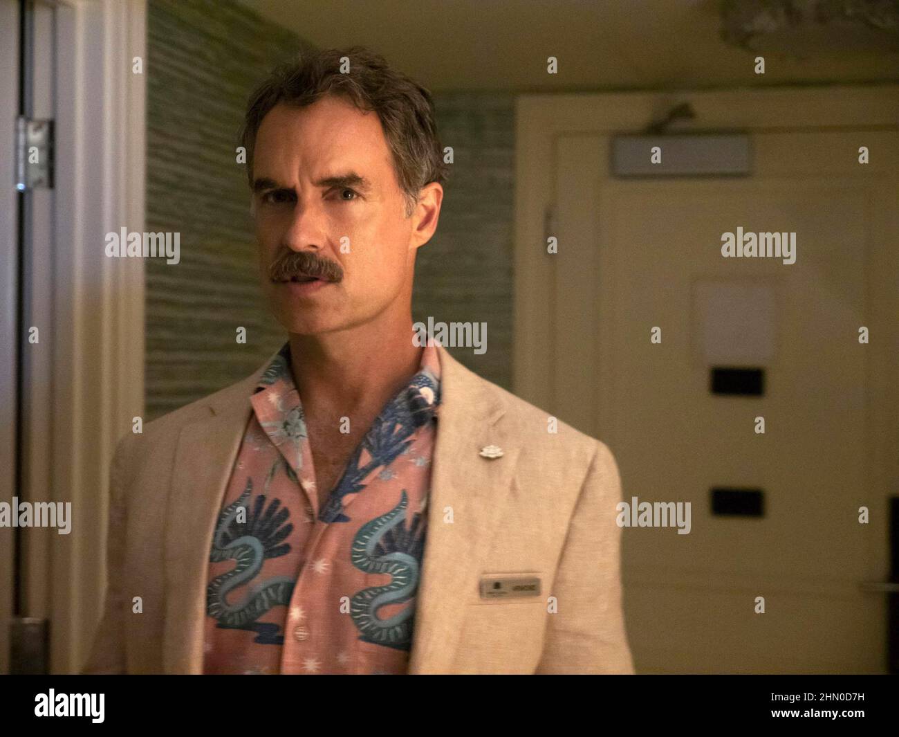 MURRAY BARTLETT in THE WHITE LOTUS (2021), directed by MIKE WHITE