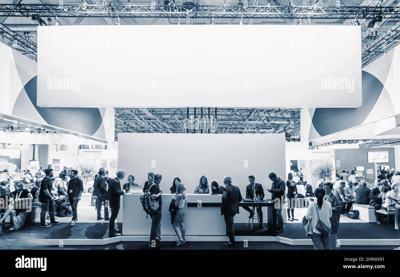 Public space crowd people blur hi-res stock photography and images - Alamy