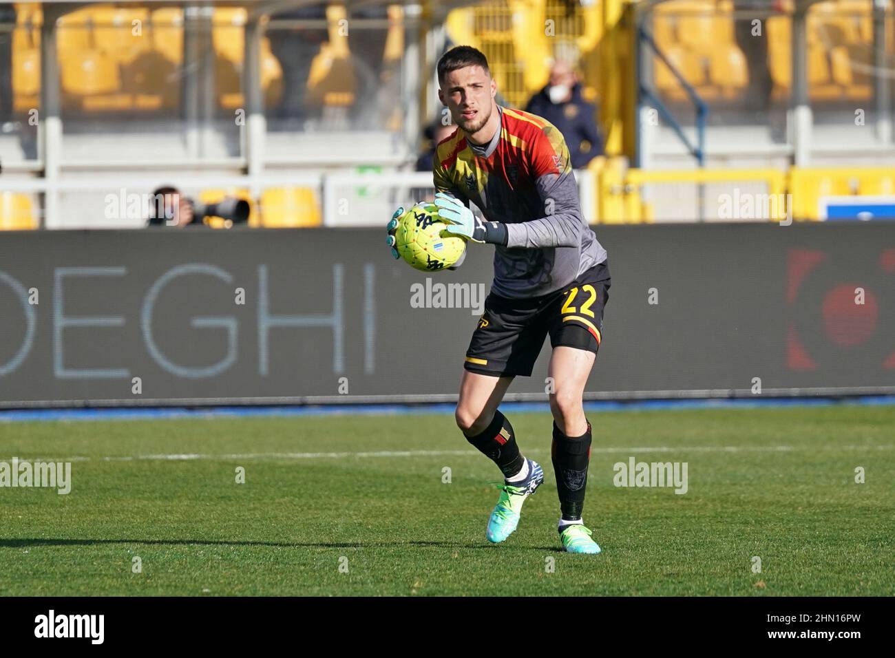 Lecce, Italy. 13th Feb, 2022. Alessandro Plizzari (US Lecce) during US Lecce  vs Benevento Calcio, Italian soccer Serie B match in Lecce, Italy, febbraio  13 2022 Credit: Independent Photo Agency/Alamy Live News