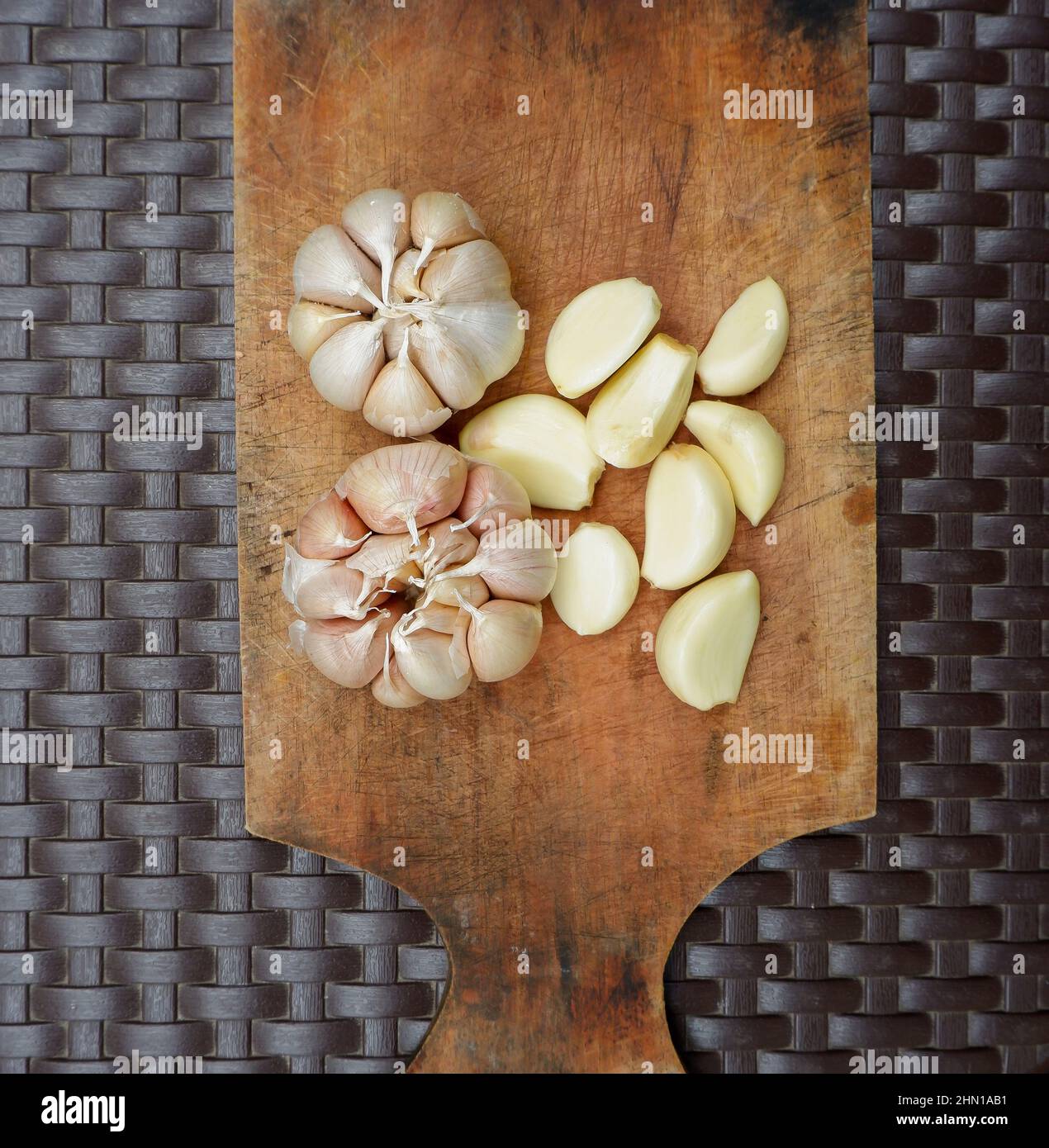 garlic. garlic cloves. peel the garlic clove. Garlic is one of the main