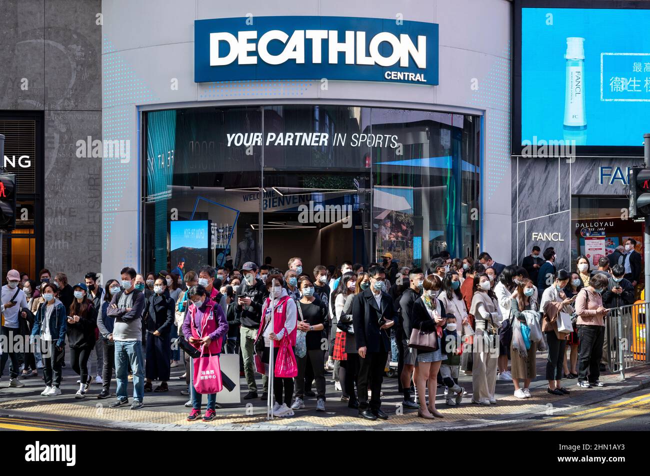 Decathlon sporting goods store hi-res stock photography and images - Page 3  - Alamy