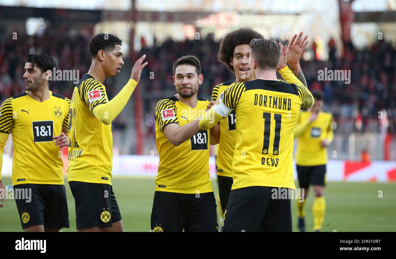 Berlin, Deutschland. 10th Feb, 2022. firo : 02/13/2022, 1.Bundesliga.  2021/2022 Football, Fuvuball, Union Berlin - BVB, Borussia Dortmund Marco  REUS, BVB jubilation to 0:1 with DAHOUD, HUMMELS, WITSEL/dpa/Alamy Live  News Stock Photo - Alamy