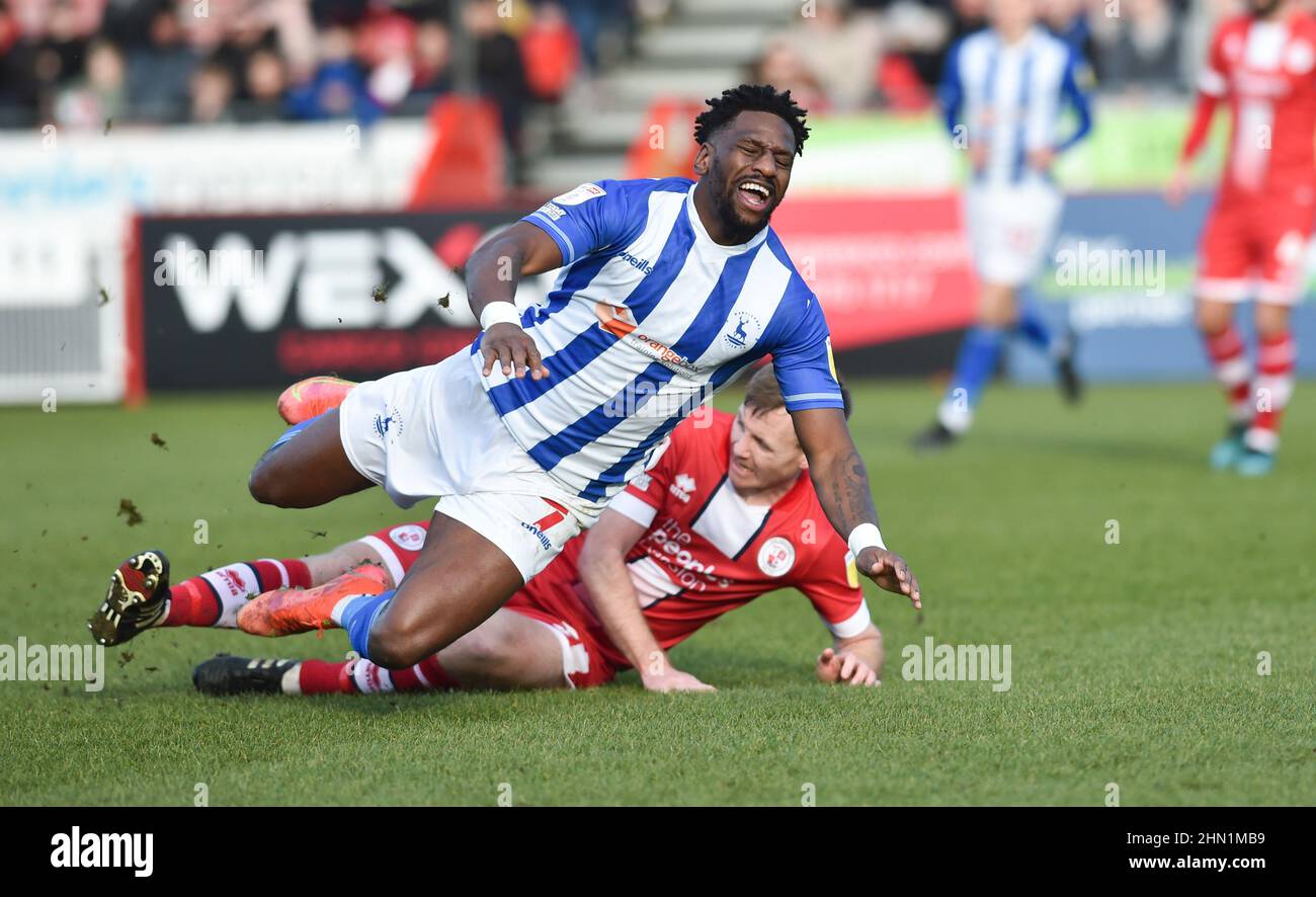 Soccer tackle hi-res stock photography and images - Alamy