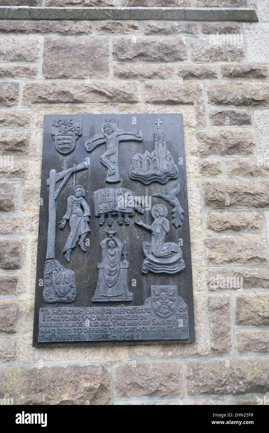 Plaque at St Ia's Catholic church honouring harbour master John Payne of St Ives, executed during 1549 Prayer Book Rebellion for his catholic beliefs Stock Photo
