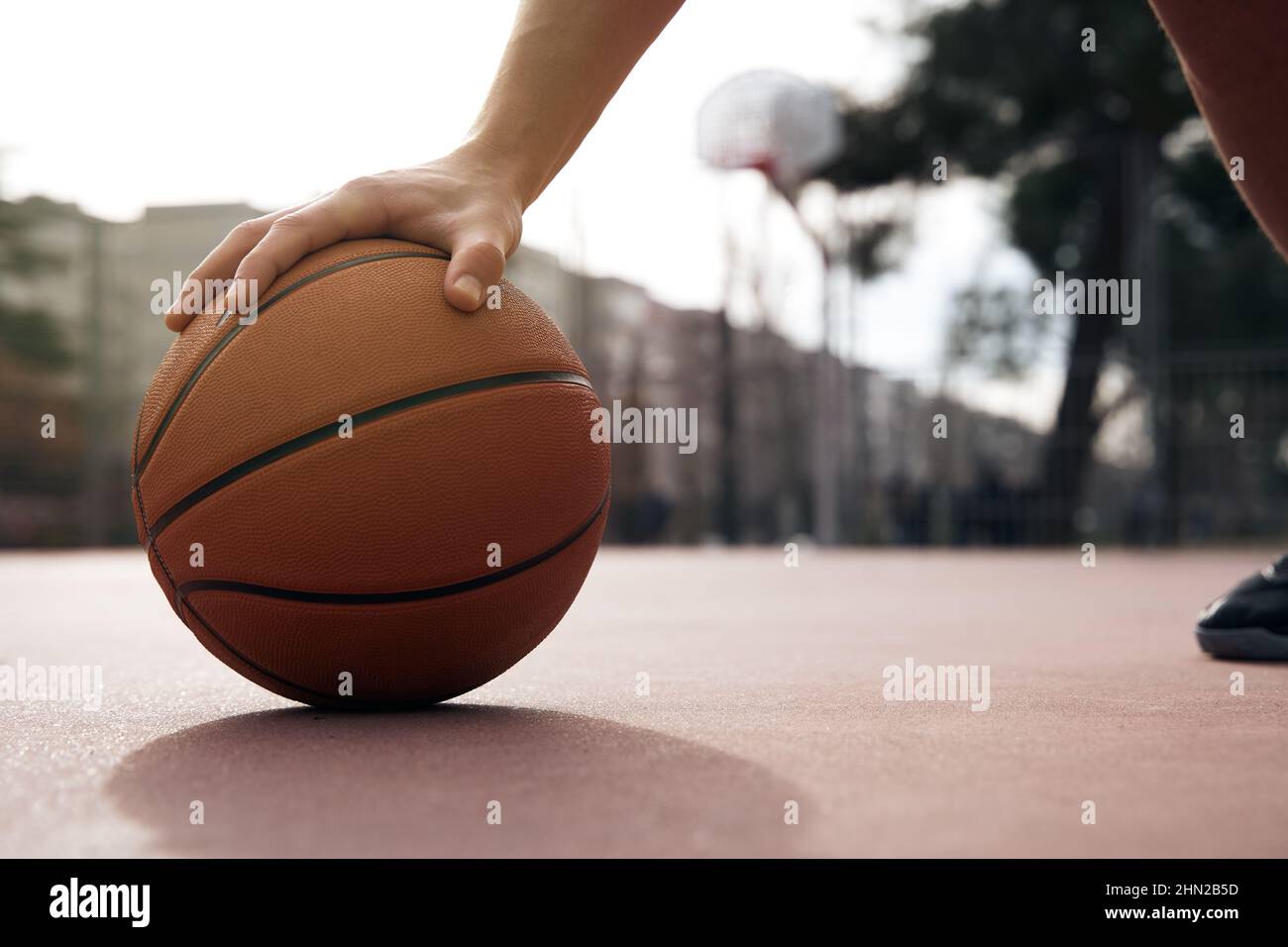 Basketball player man play hi res stock photography and images Alamy Basketball player man play hi res stock photography and images Alamy