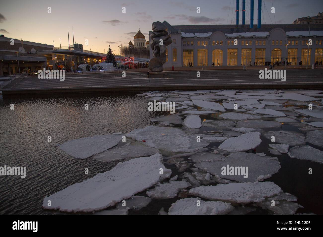 Ice on the Moskva River in the city center Stock Photo