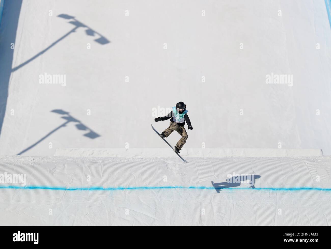 Big air snowboarding hi-res stock photography and images - Page 5 - Alamy