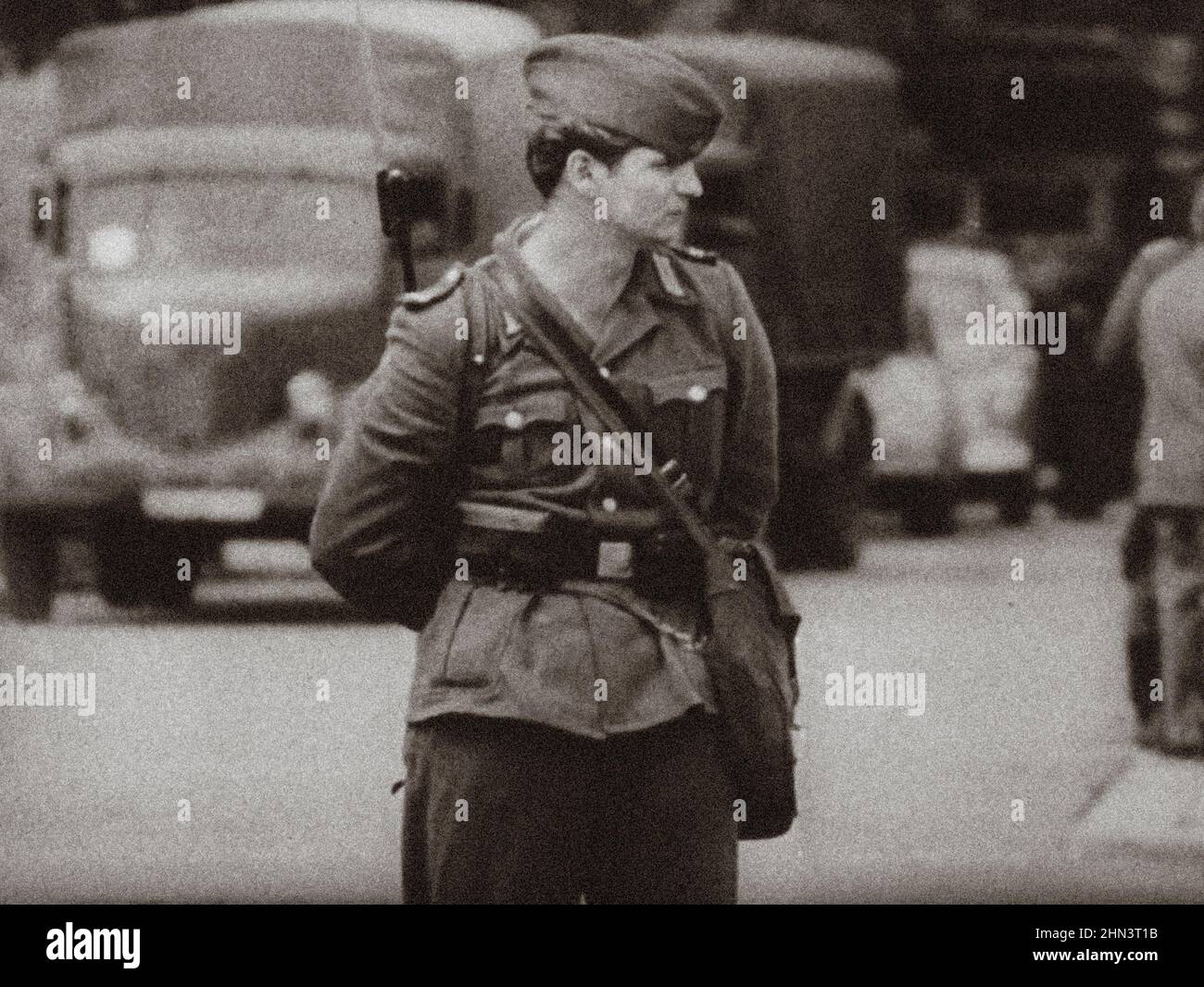 Berlin Crisis of 1961. Serie of archivel photos depicts the August 1961 travel ban between East and West Berlin and shows the building of barricades t Stock Photo