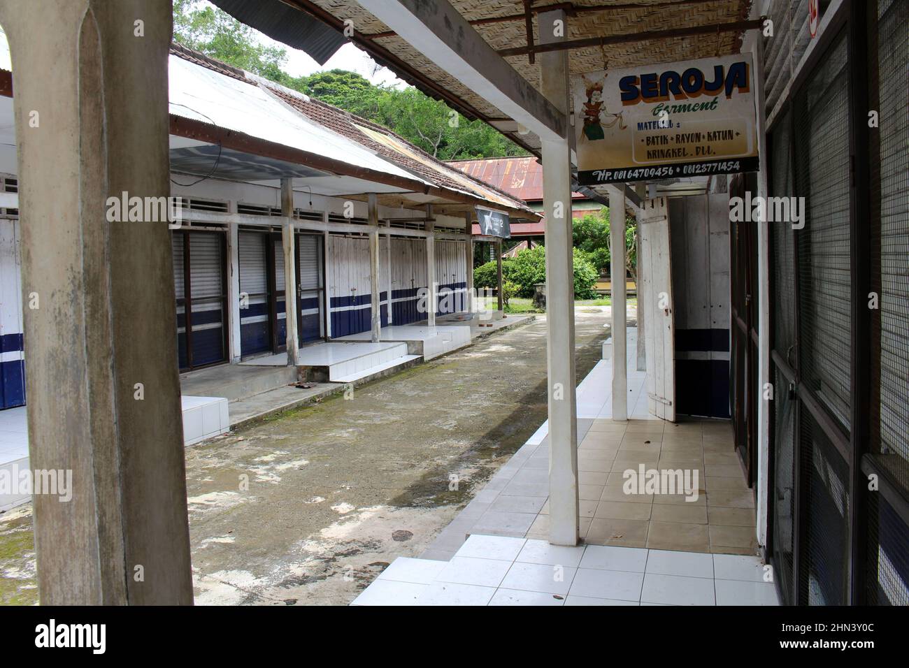 Bankrupt stores around Alas Kedaton Monkey Forest due to pandemics