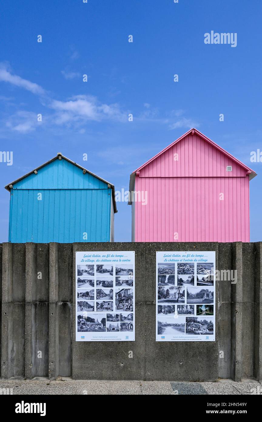 With its charming beach huts, the small seaside resort of Saint-Aubin-sur-Mer boast the only true sandy beach of the Côte d'Albâtre in Normandy, Franc Stock Photo
