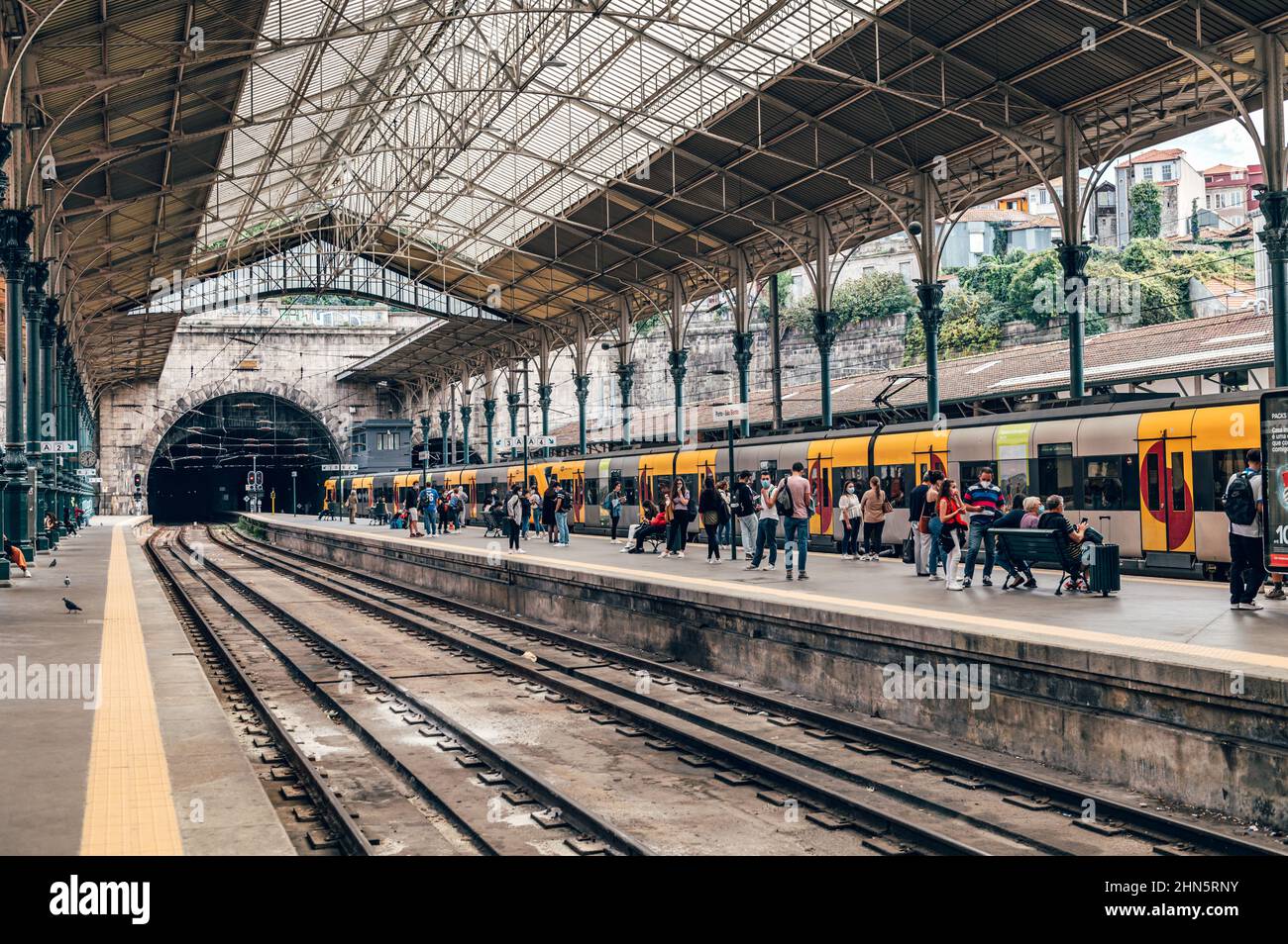 Porto central train station Stock Photo Alamy