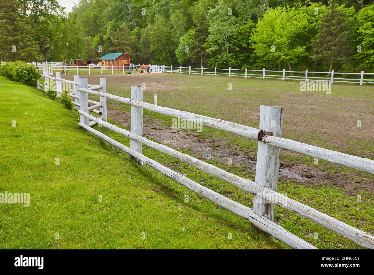 Concrete post and rail fence hi-res stock photography and images - Alamy