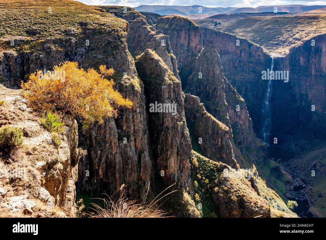Travel to Lesotho. A view of Maletsunyane Waterfall and the cliffs surrounding the canyon Stock Photo