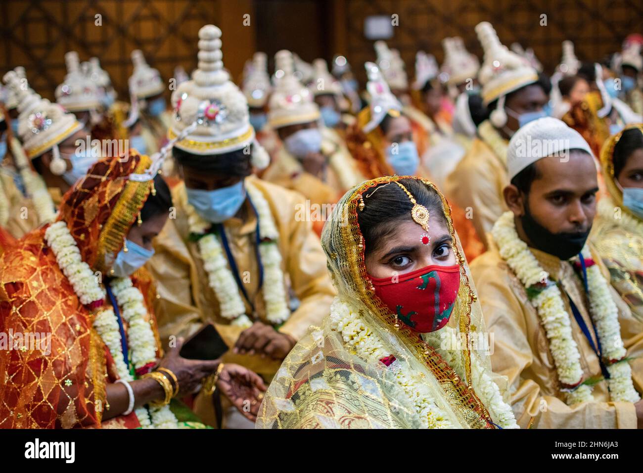 Christian wedding couple muslim wedding hi-res stock photography and images  - Alamy, image size:1300x956