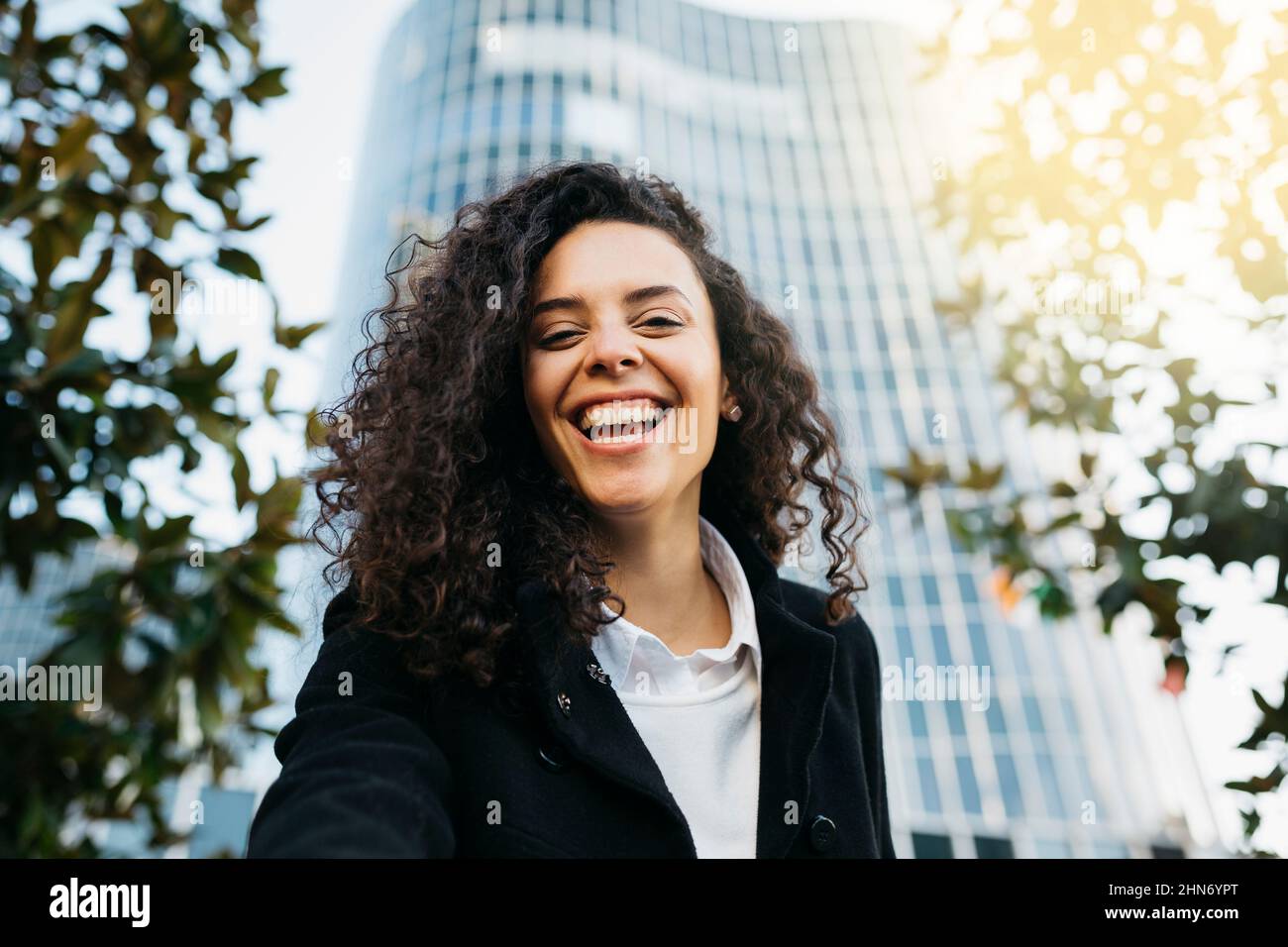Young woman latin city hi-res stock photography and images - Alamy