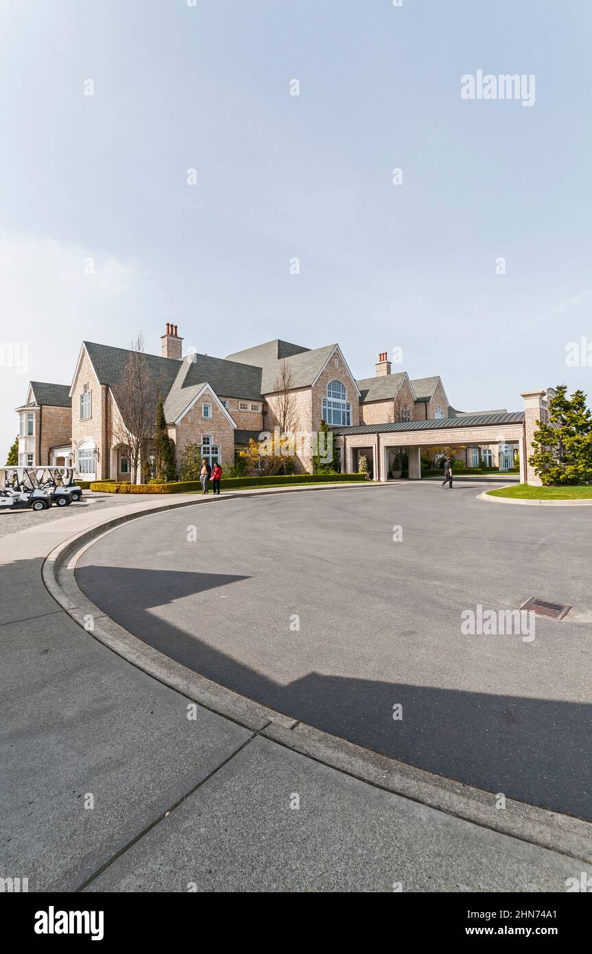 Golf clubhouse entrance with members hi-res stock photography and