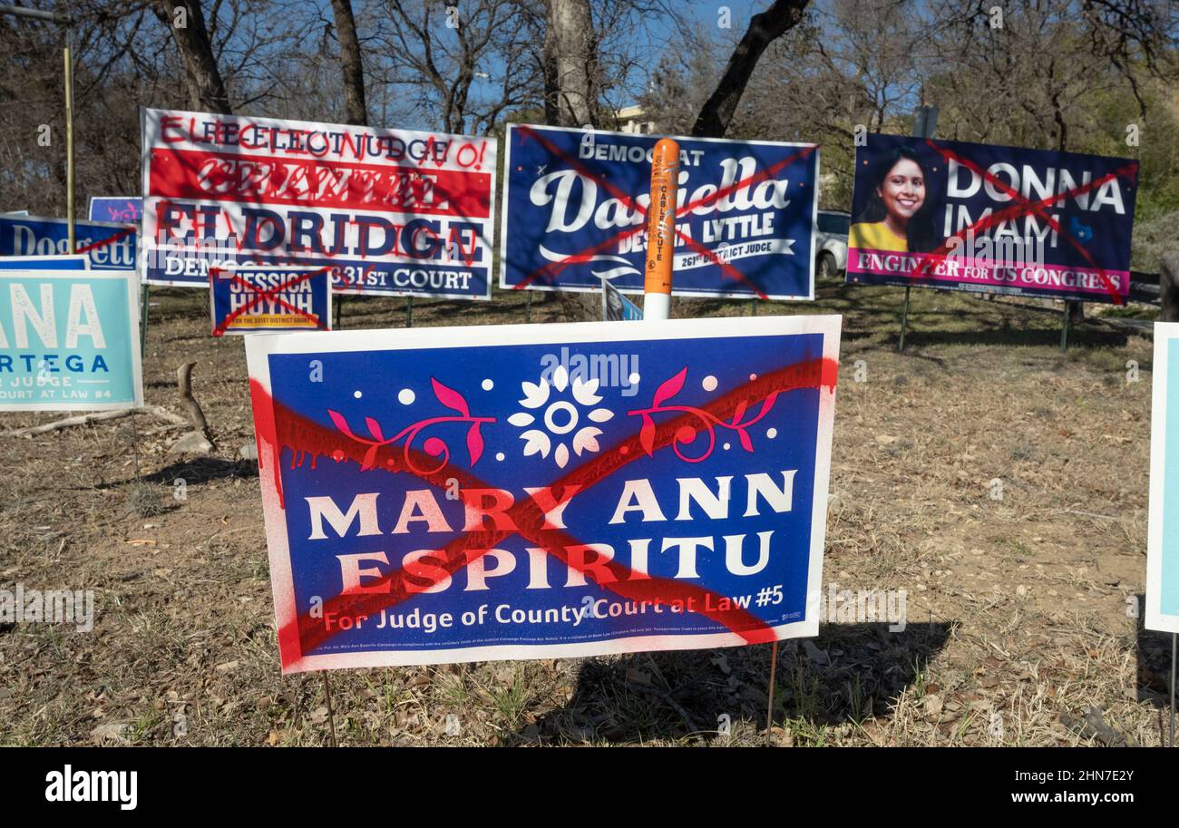 Political election signs hi-res stock photography and images - Alamy