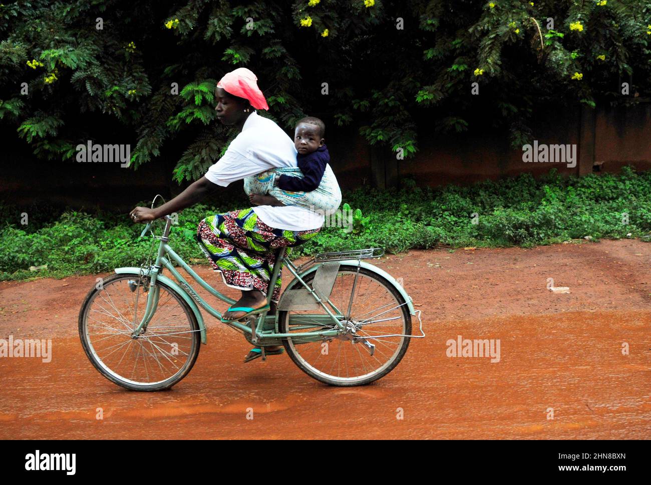 Baby wearing while bike riding new arrivals