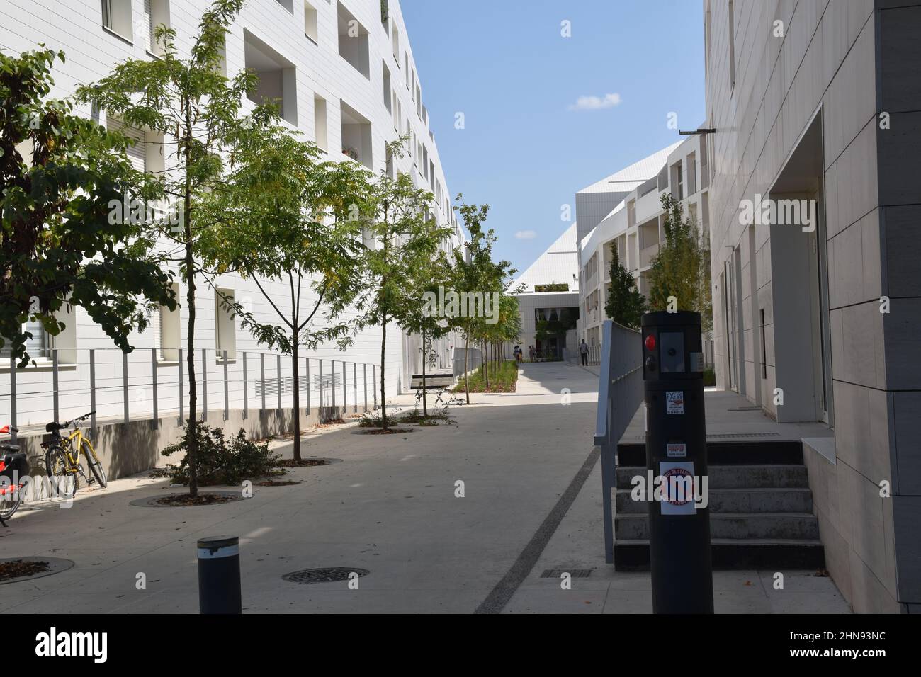 Residence Coeur de Garonne, contemporary residential development on former industrial land in the Bastide quarter of Bordeaux, France Stock Photo