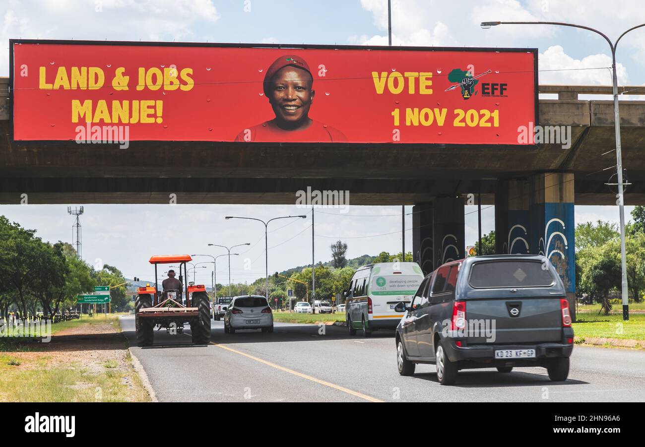 Pretoria, South Africa, 03rd February - 2022: Campaign advertisement on motorway bridge for upcoming elections in South Africa. Stock Photo